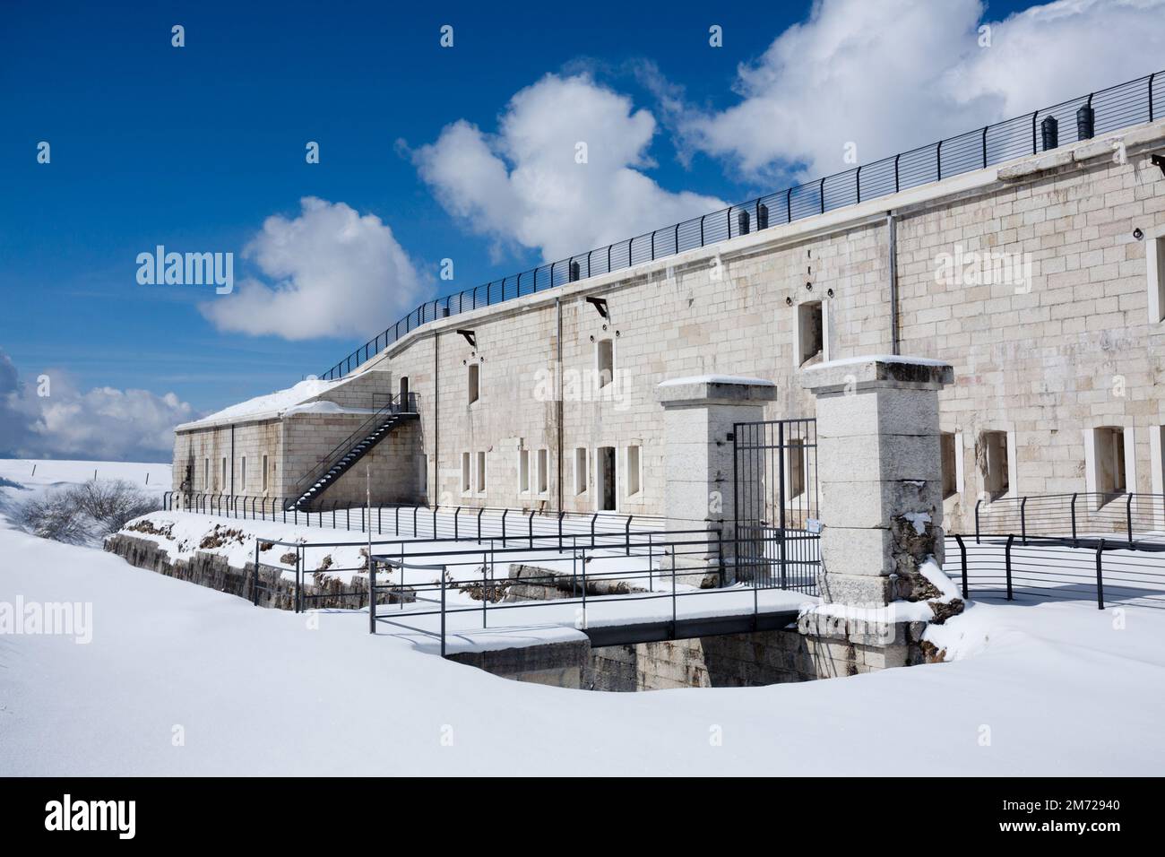 Primo edificio fortificato della guerra mondiale, il forte Lisser. Altopiano di Asiago Foto Stock