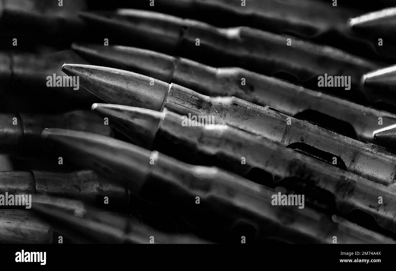 Cinghie di amunizioni collegate per mitragliatrice. Foto Stock