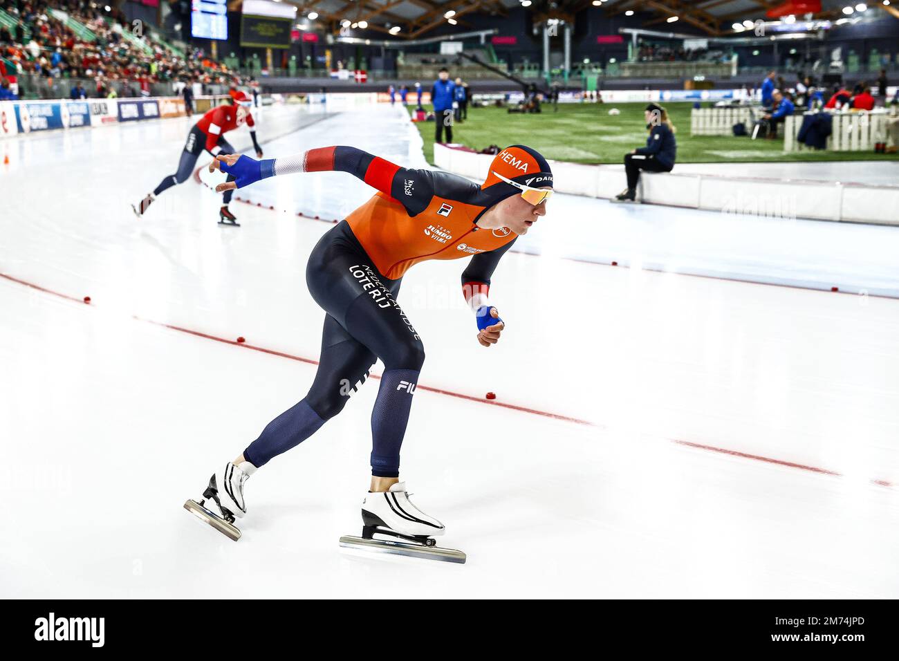 HAMAR - Beau Snellink nei 5000 metri da uomo durante i Campionati europei di Speed Skating dell'ISU presso la sala olimpica di Hamar il 7 gennaio 2023 ad Hamar, Norvegia. ANP VINCENT JANNINK olanda fuori - belgio fuori Foto Stock