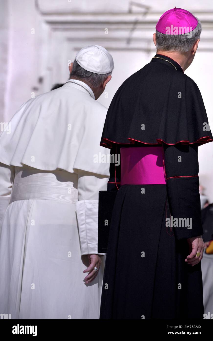 Stato della Città del Vaticano, Vatikanstadt. 07th Jan, 2023. Monsignor Georg Gaenswein. Foto: Papa Francesco Monsignor Georg Gänswein, durante l'udienza giubilare in Piazza San Pietro in Vaticano. Il 22 ottobre 2016. Credit: dpa/Alamy Live News Foto Stock