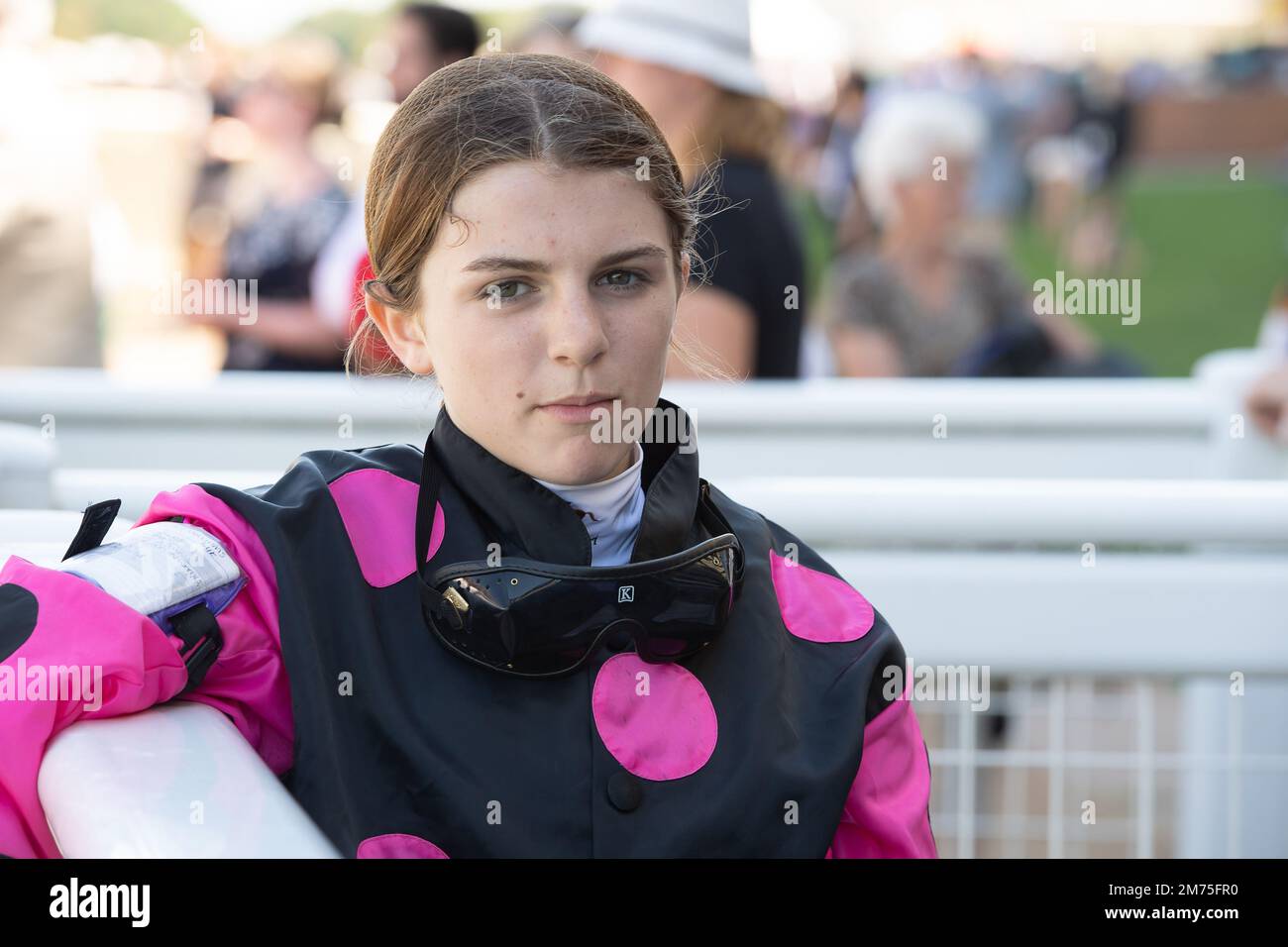 Ascot, Berkshire, Regno Unito. 9th luglio, 2022. Jockey Grace Williams dopo aver cavalcato in Dragon TV e Film Studios Pony Race 138cm e sotto gara presso l'ippodromo Ascot. Credito: Maureen McLean/Alamy Foto Stock