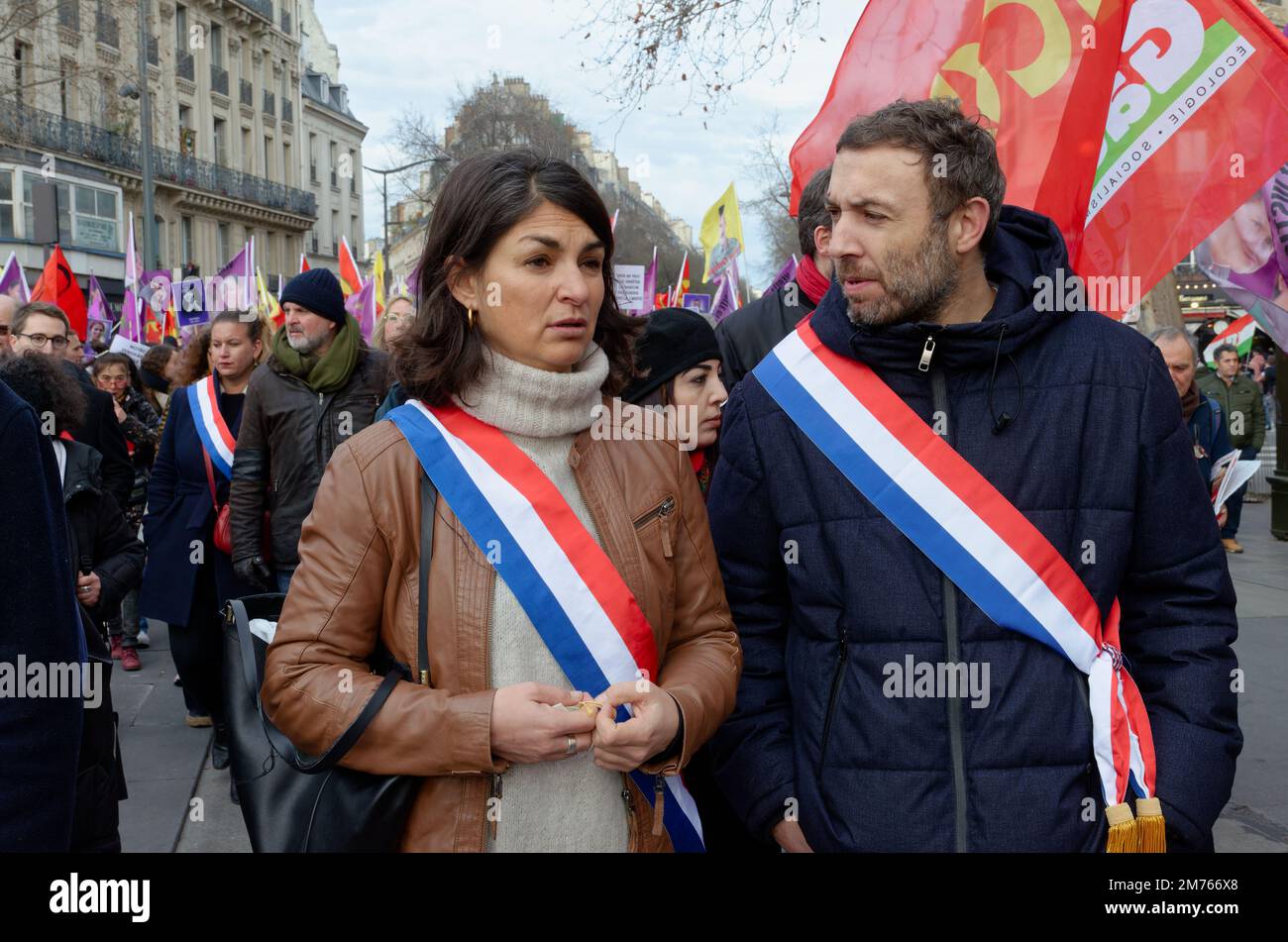 Énorme manifestation de la diaspora Kurde à Paris, pour le 10 ème anniversaire de l'assassinat de 3 militantes Kurdes par les Services secrets Turcs Foto Stock