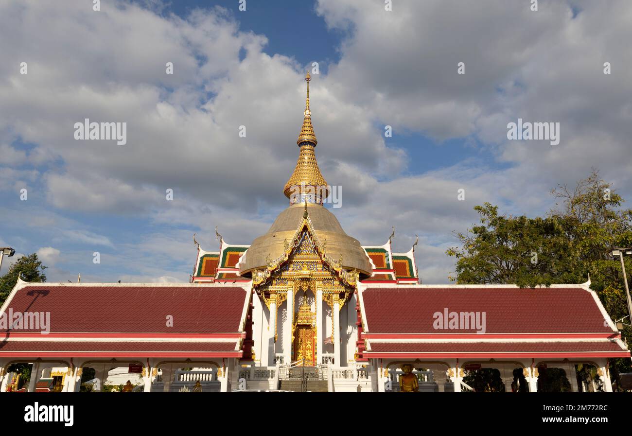 Chonburi, Pattaya, Thailandia - 6 gennaio 2023: Tempio Wat Chai Mongkhon Foto Stock