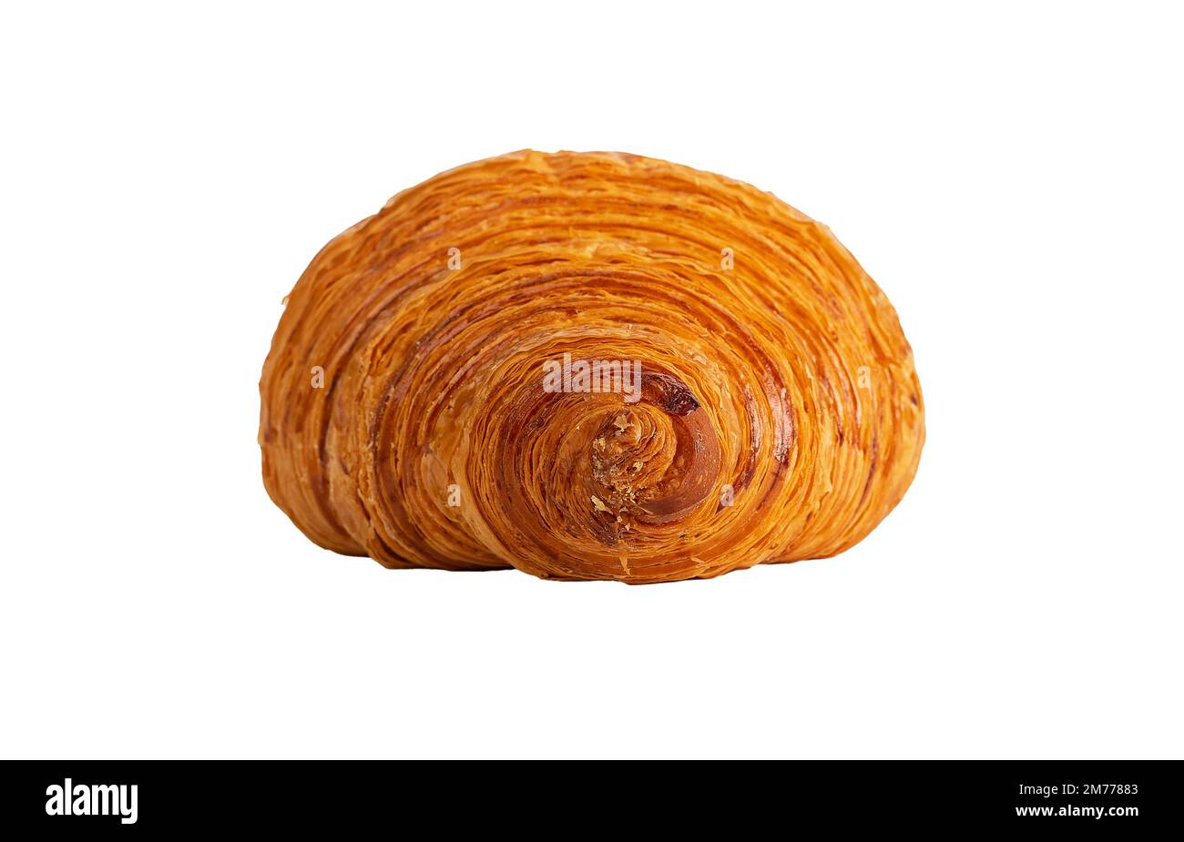 Croissant al forno francese, panetteria con pasta dolce fresca, panino isolato su fondo bianco. Foto di alta qualità Foto Stock