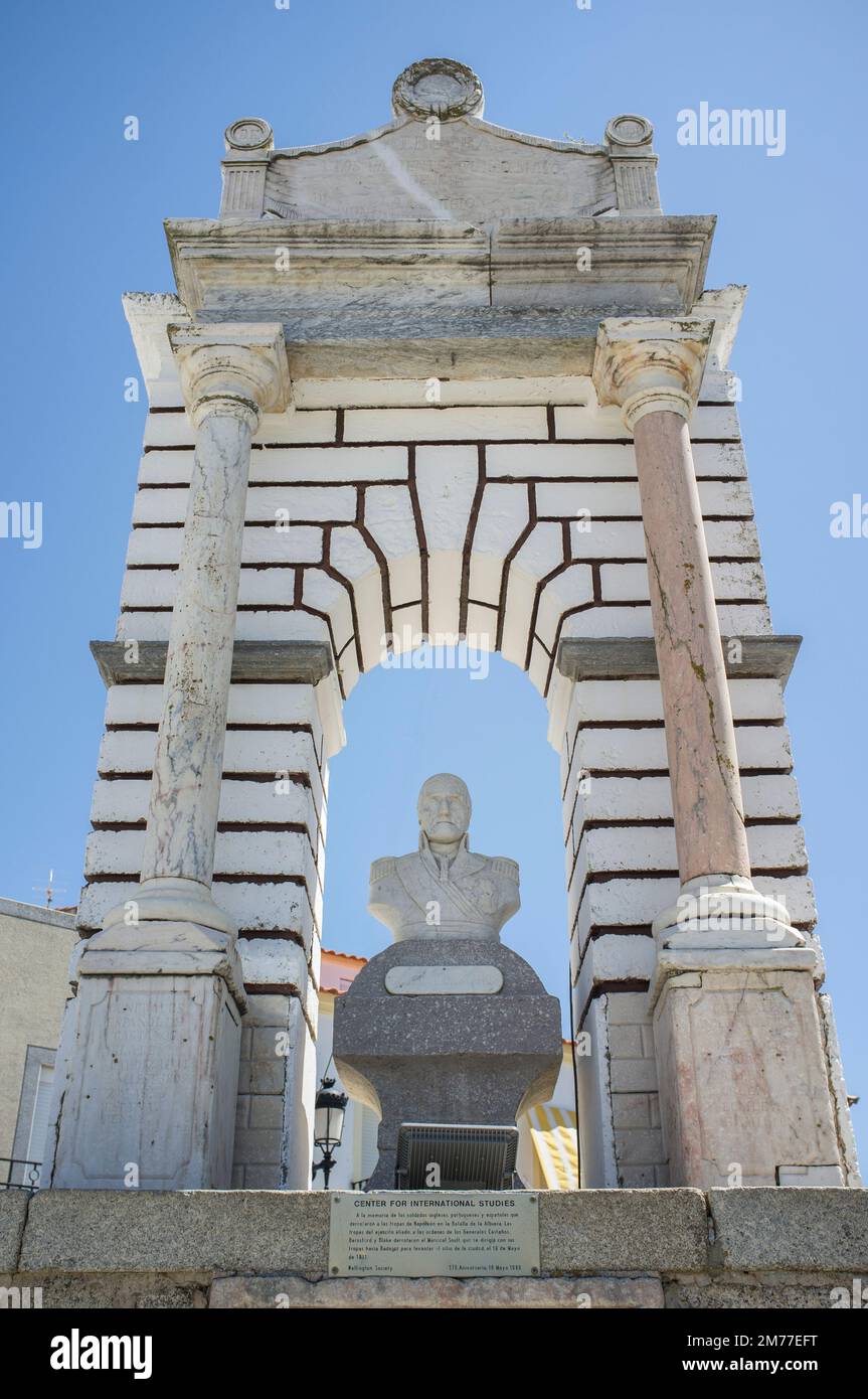 La Albuera, Spagna - 12th giugno 2021: Monumento al generale Castanos, comandante dell'esercito spagnolo nella battaglia di la Albuera, 1811. Badajoz, Spagna Foto Stock