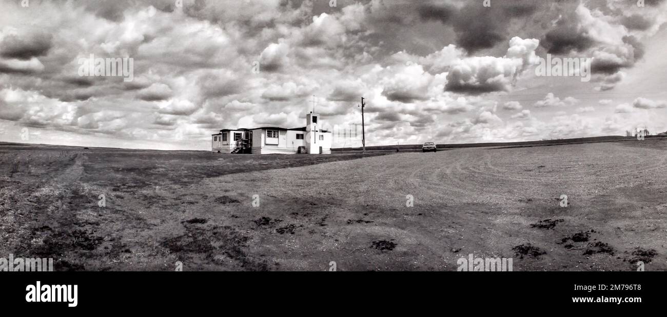 Chiesa luterana costruita con un alloggiamento modulare a Lincoln, North Dakota - 1995. La chiesa si è poi ampliata in una struttura più grande. Foto Stock