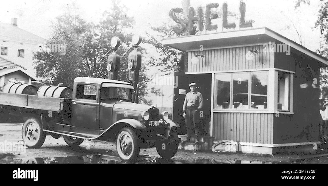 Vecchia stazione di Shell a Dalsbruk, Dragsfjrd, Finlandia - 1934 Foto Stock