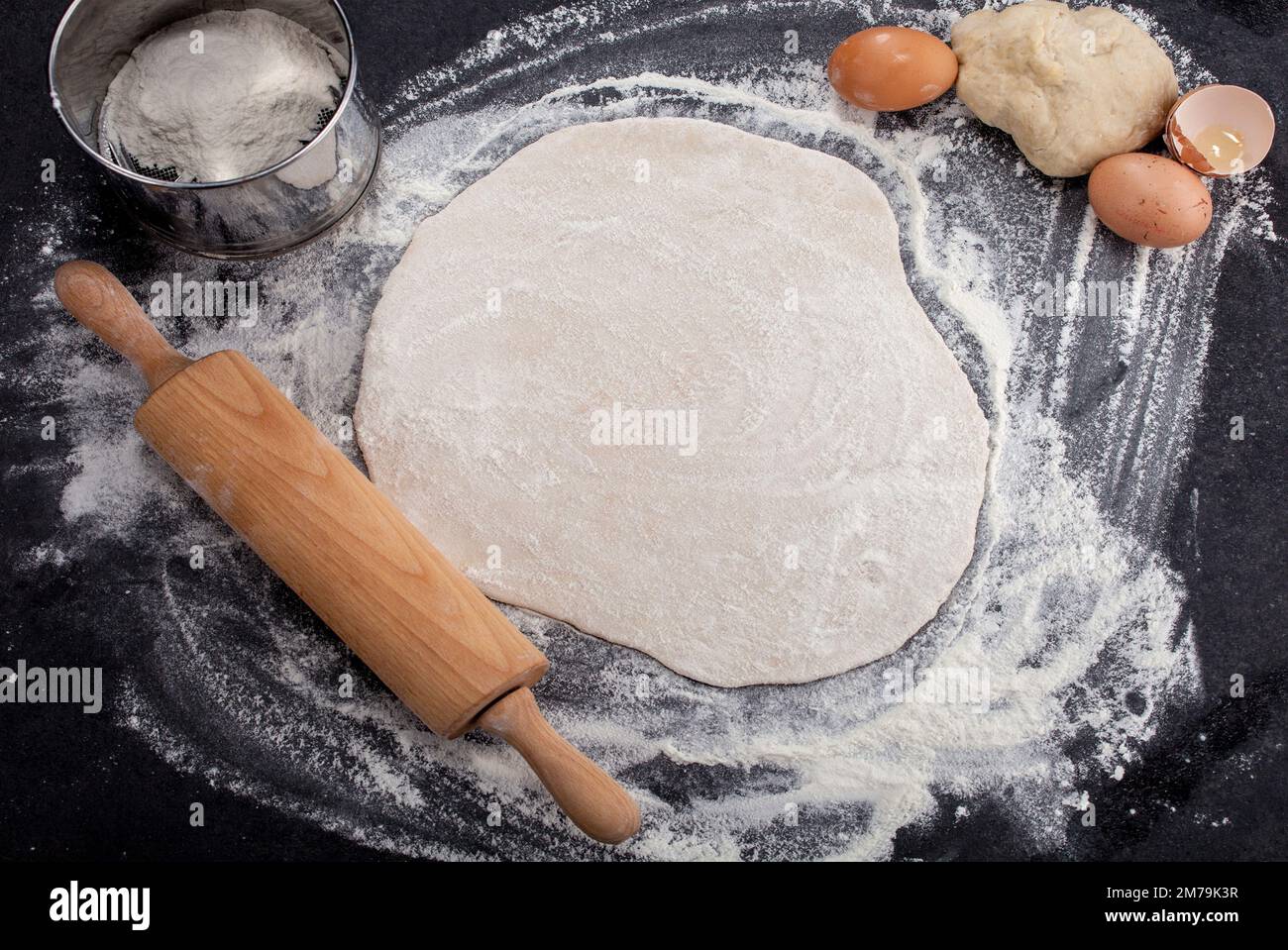 Gnocchi polacchi tradizionali. Produzione di gnocchi fatti in casa Foto Stock