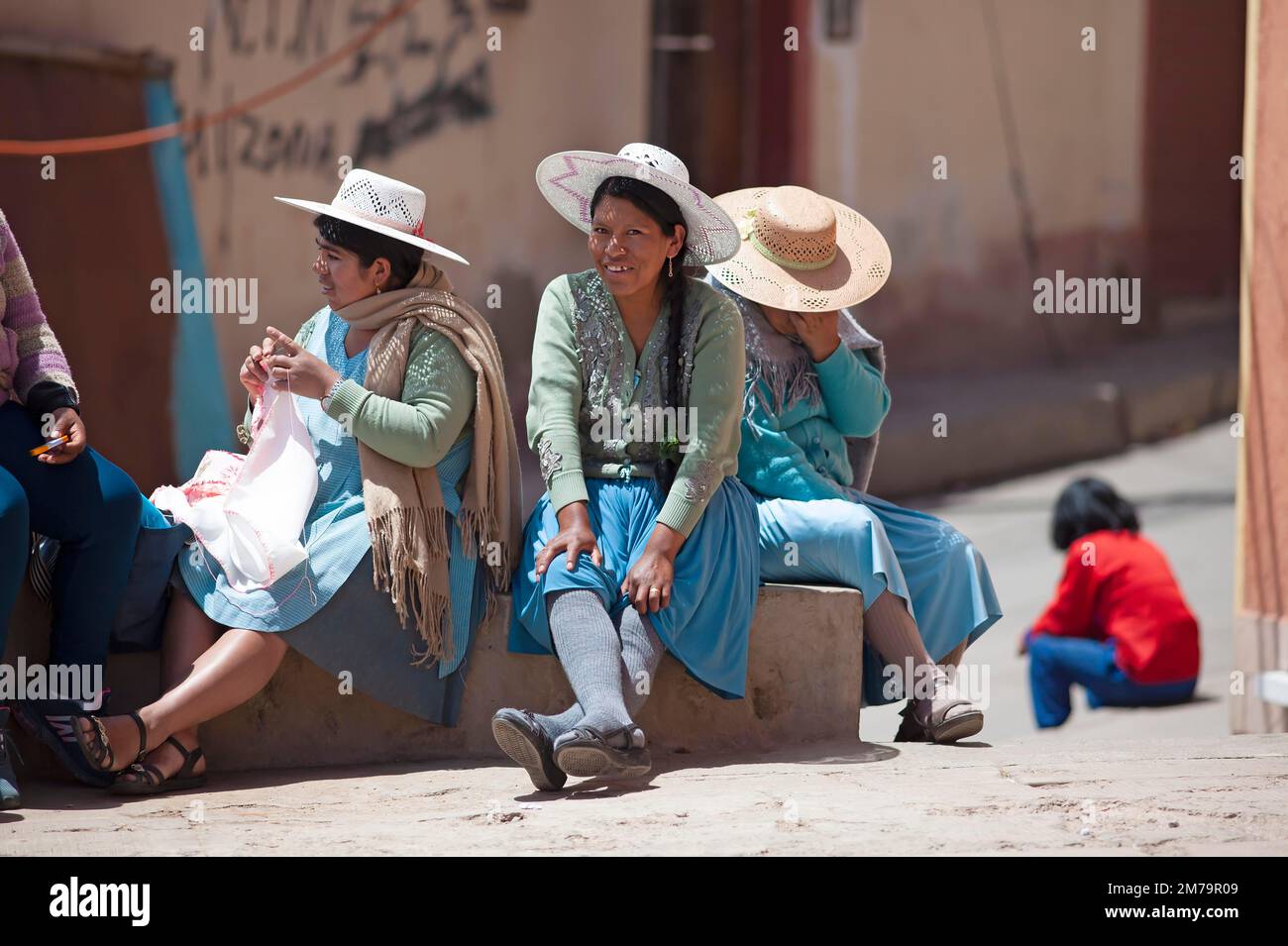 Donna boliviana con sombrero tradizionale, Potosi, Departamento Potosi, o provincia di Lipez, Bolivia Foto Stock