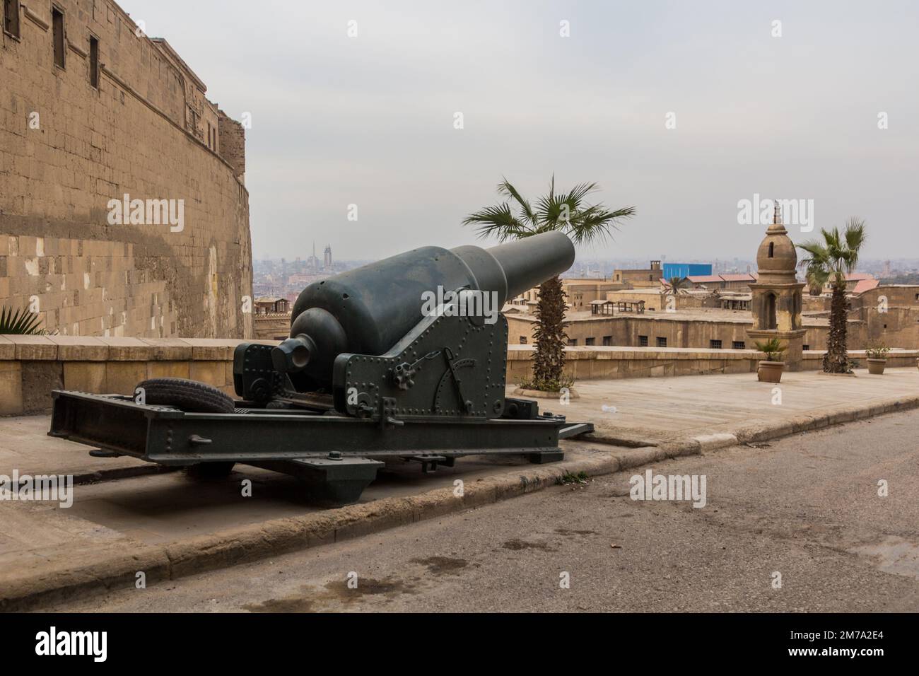 Vecchio cannone nella Cittadella del Cairo, Egitto Foto Stock