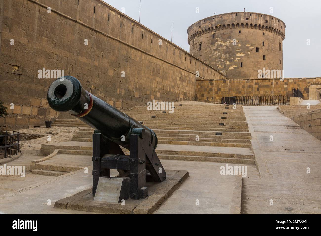 Vecchio cannone nella Cittadella del Cairo, Egitto Foto Stock