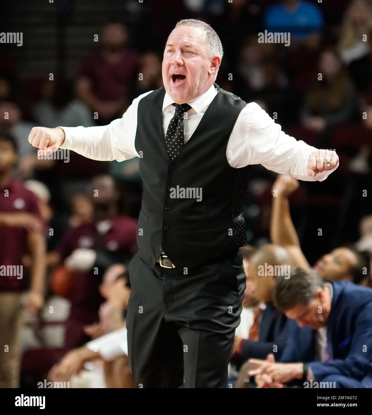 College Station, Texas, Stati Uniti. 8th Jan, 2023. 7 gennaio 2023 - College Station, Texas, U.S.A- Texas A&M Head Coach BUZZ WILLIAMS reagisce durante il gioco tra le LSU Tigers e le Texas A&M Aggies alla Reed Arena a College Station, Texas. Il Texas A&M Aggies sconfisse le LSU Tigers 69-56. (Credit Image: © Jerome Hicks/ZUMA Press Wire) Foto Stock