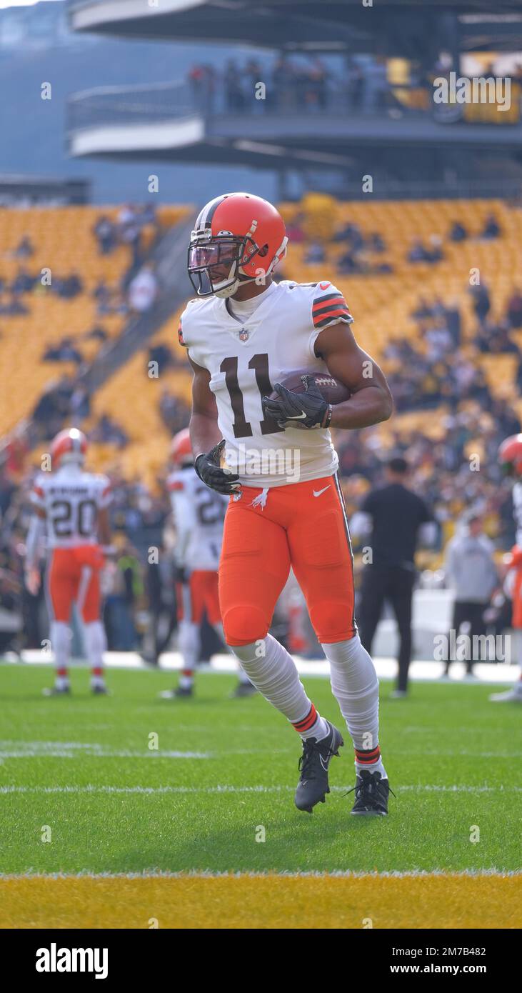 Pittsburgh, Pennsylvania, Stati Uniti. 8th Jan, 2023. Donovan Peoples-Jones #11 durante la partita Steelers vs Browns a Pittsburgh, Pennsylvania. Jason Pohuski/CSM/Alamy Live News Foto Stock