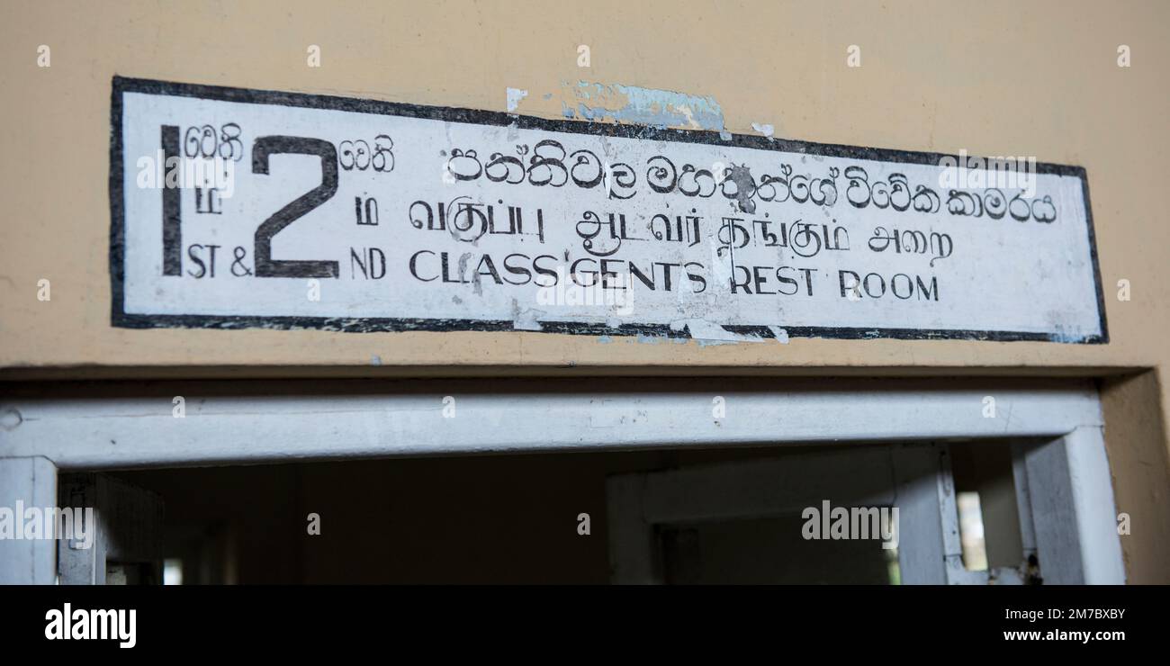 Cartello della sala d'attesa, ferrovia dello Sri Lanka. Foto Stock