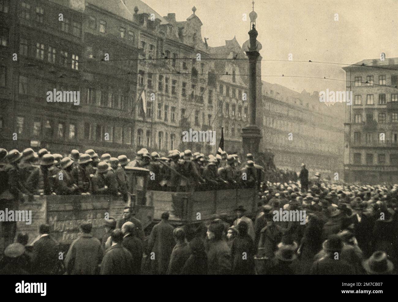 Le truppe di Hitler pronti per la Beer Hall Putsch, Monaco di Baviera, Germania 1923 Foto Stock