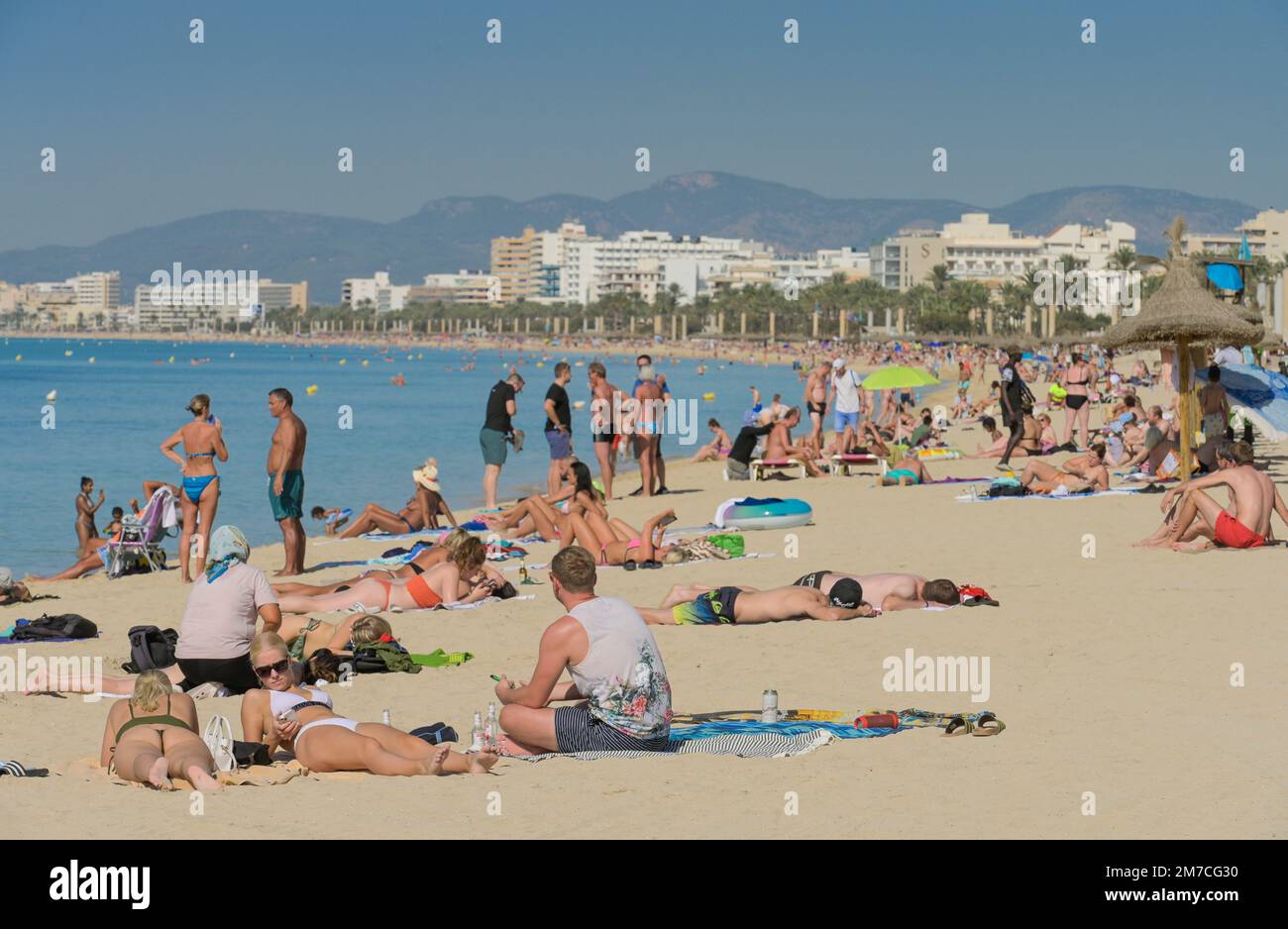 Sandstrand, Touristen, S’Arenal, Mallorca, Spanien Foto Stock