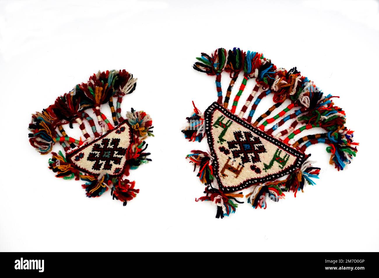 Diversi splendidi tappeti turchi orientali fatti a mano su sfondo bianco  Foto stock - Alamy