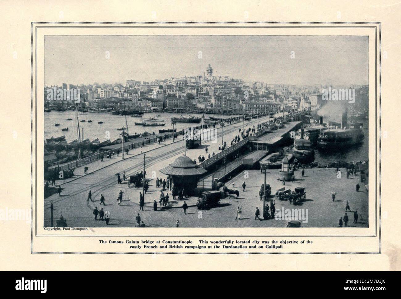 PONTE DI GALATA, COSTANTINOPOLI (Istanbul) dal libro la storia della grande guerra; i documenti storici completi degli eventi fino ad oggi DIPLOMATICI E DI STATO di Reynolds, Francis Joseph, 1867-1937; Churchill, Allen Leon; Miller, Francis Trevelyan, 1877-1959; Wood, Leonard, 1860-1927; Knight, Austin Melvin, 1854-1927; Palmer, Frederick, 1873-1958; Simonds, Frank Herbert, 1878-; Ruhl, Arthur Brown, 1876- Volume VI pubblicato nel 1920 Foto Stock