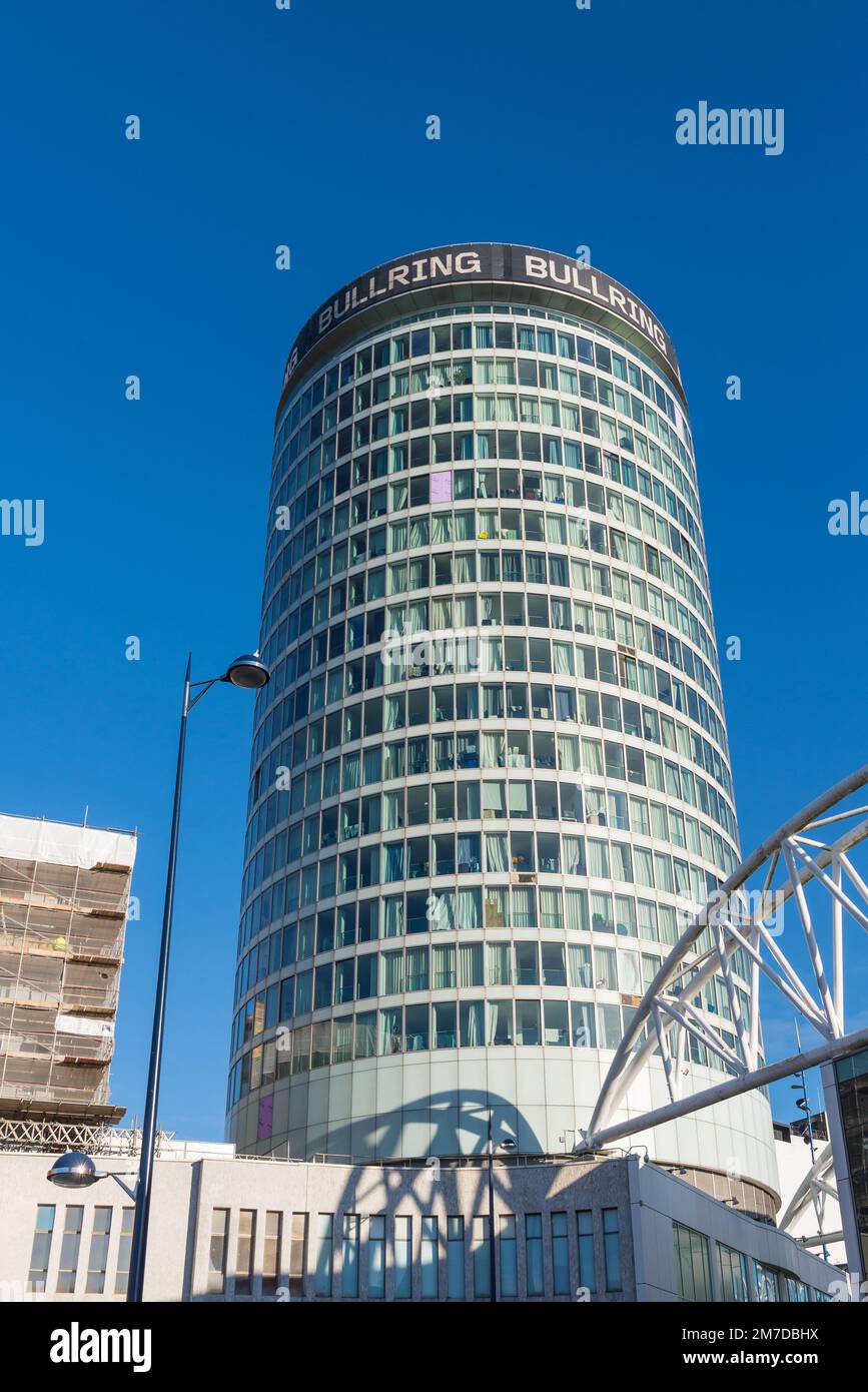 Il Rotunda, alto edificio cilindrico nel centro citta' di Birmingham che ora e' costituito da appartamenti Foto Stock