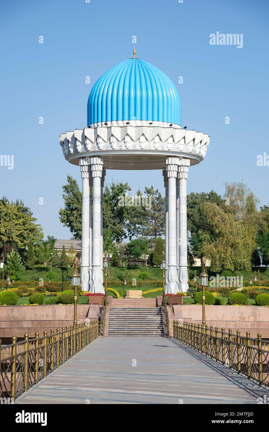 TASHKENT, UZBEKISTAN - 04 SETTEMBRE 2022: Rotunda del complesso commemorativo "in memoria delle vittime della repressione". Tashkent, Uzbekistan Foto Stock
