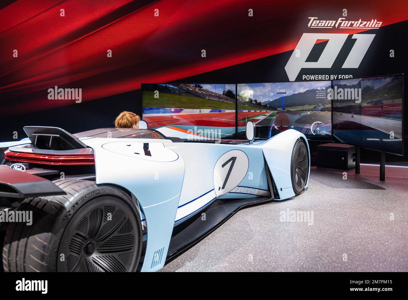 Colonia, Germania. 24th ago, 2022. Gamescom 2022: L'auto da corsa Team Fordzilla P1 debutta nel gioco di corse Asphalt 8. Il Team Fordzilla è un team eport con Ford. Il gamescom è la più grande fiera al mondo per computer e videogiochi, a Koelnmesse a Colonia, in Germania. Photocredit: Christian Lademann / LademannMedia Foto Stock