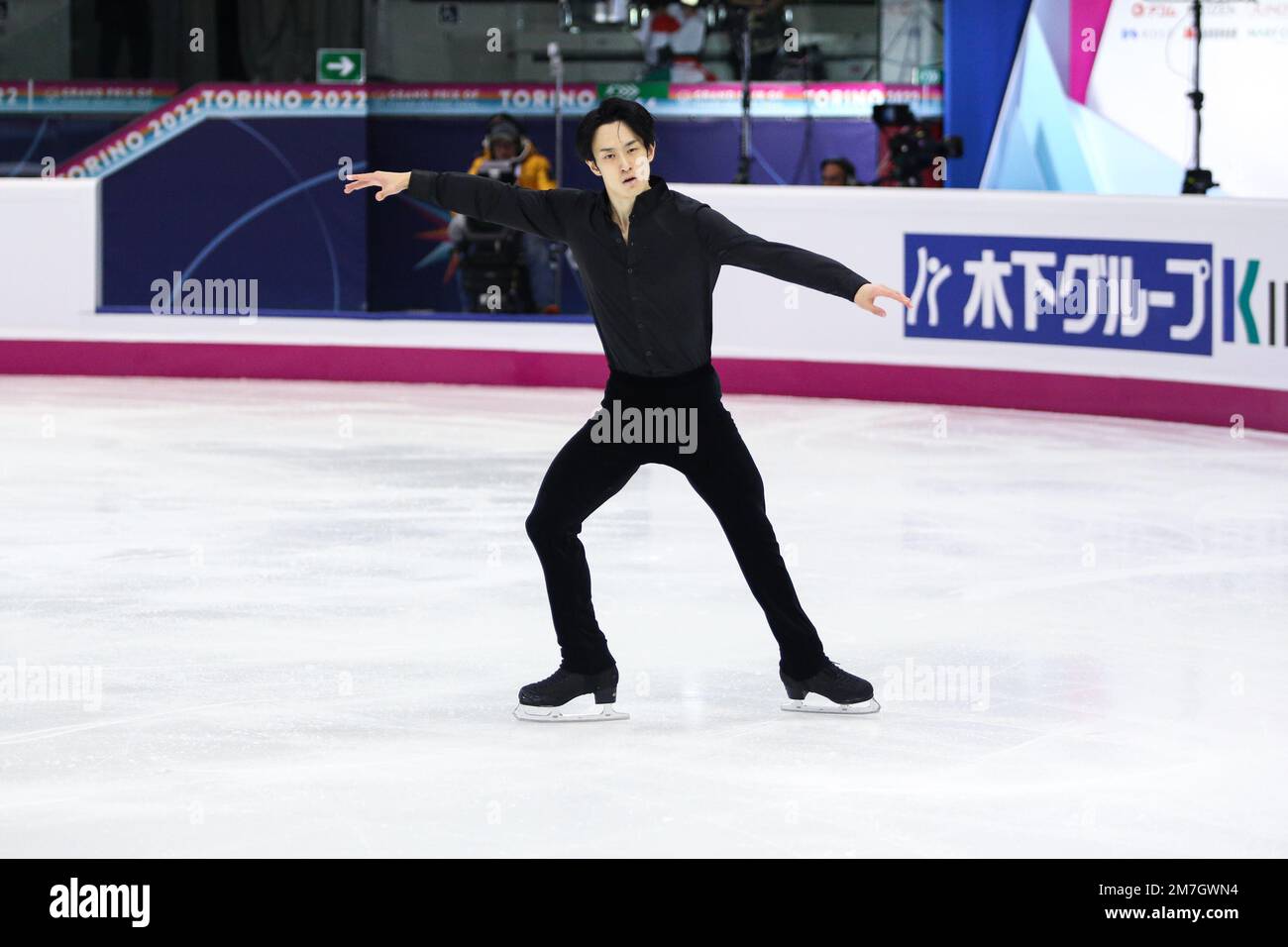 Torino, Italia. 08th Dec, 2022. SOTA Yamamoto (JPN) si esibisce durante IL BREVE PROGRAMMA MASCHILE del Gran Premio di Figura della finale di Pattinaggio di Torino a Palavela. (Foto di Davide di Lalla/SOPA Images/Sipa USA) Credit: Sipa USA/Alamy Live News Foto Stock