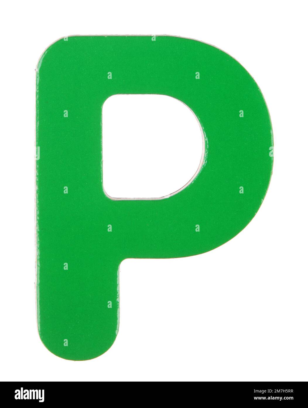 Lettera magnetica P maiuscola su bianco con percorso di ritaglio Foto Stock