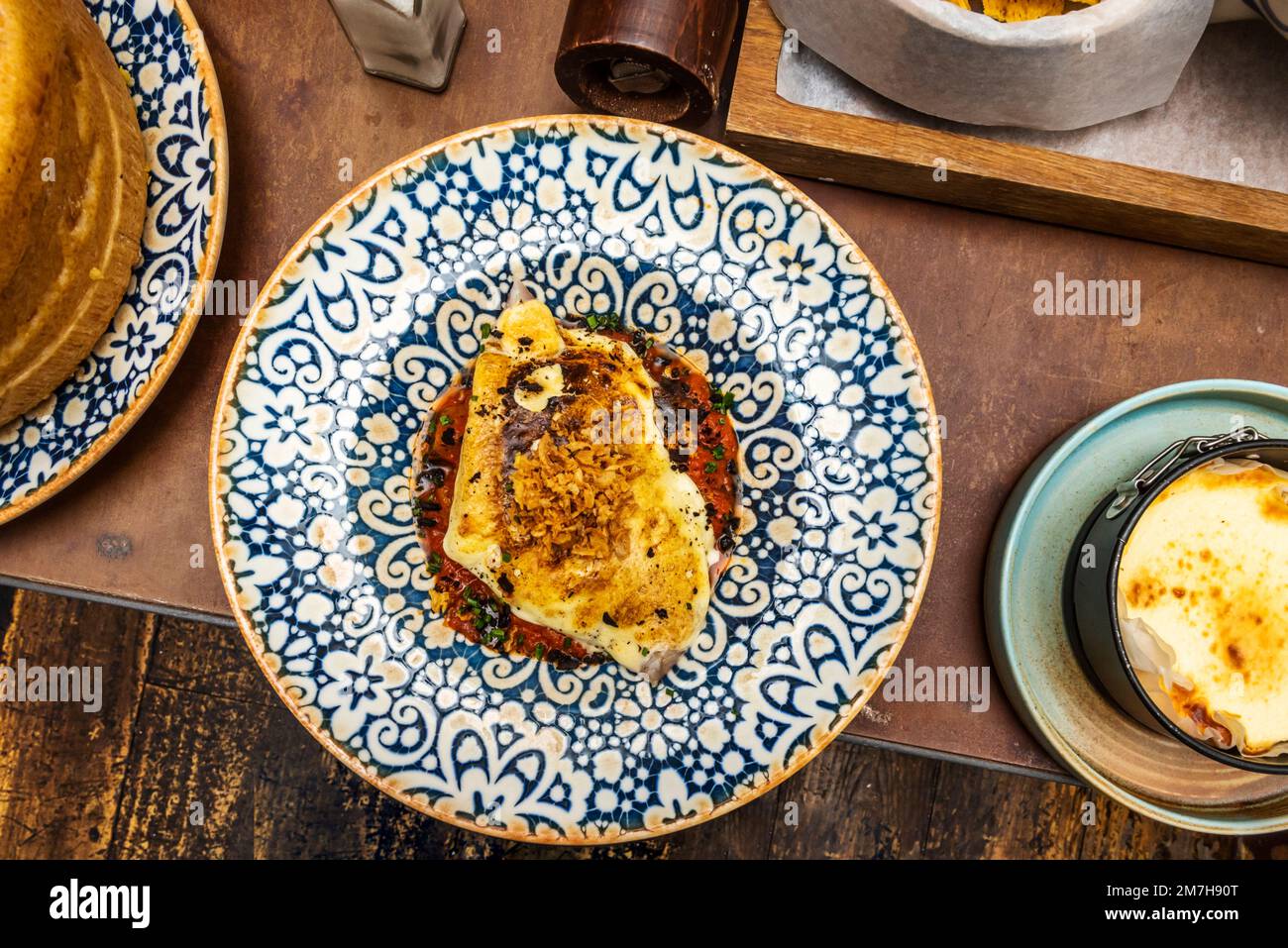 Il brandade è un'emulsione di merluzzo salato, olio d'oliva e, di solito, patate. Si mangia in inverno con pane o patate Foto Stock