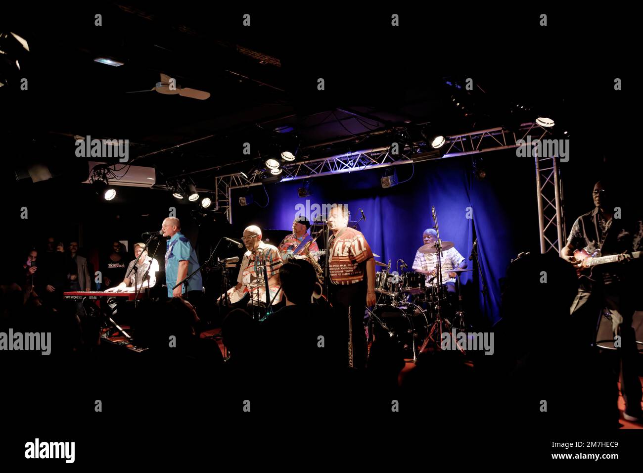 Parigi, Francia. 29th Nov 2022. Fred Wesley e la JB si esibiscono sul palco New Morning, il 29 novembre 2022 a Parigi, Francia. Foto Stock