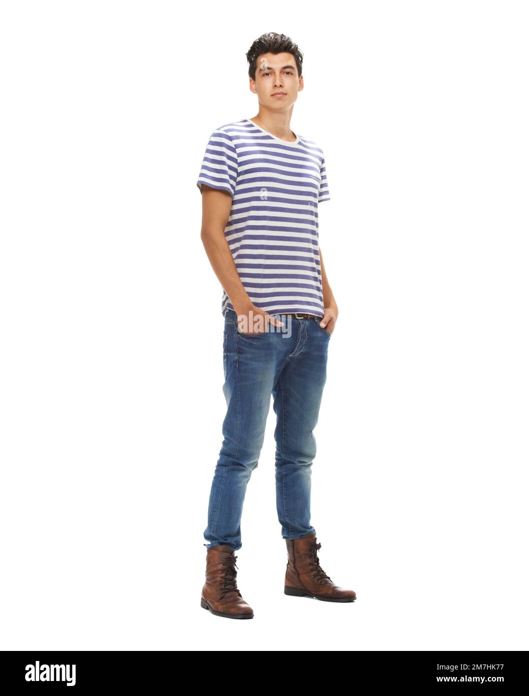 Casualmente bello. Un ritratto completo di un bel giovane, isolato su bianco. Foto Stock