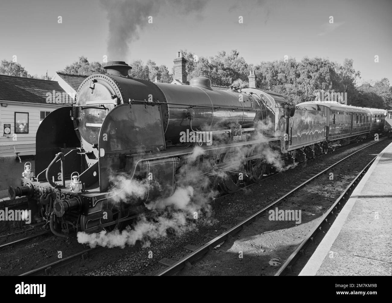Treno a vapore alla stazione di Grosmont nel North Yorkshire Inghilterra Foto Stock