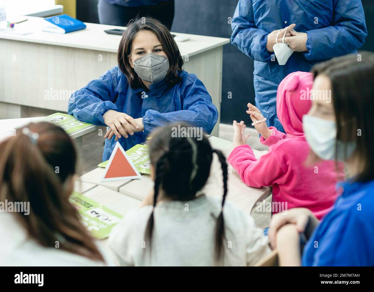 Kharkiv, Ucraina. 10th Jan, 2023. Il ministro degli Esteri federale Annalena Baerbock (Alleanza 90, i Verdi) visita un ospedale per bambini nella città dilaniata dalla guerra di Kharkiv. Kharkiv, 01/10/2023. Credit: dpa/Alamy Live News Foto Stock