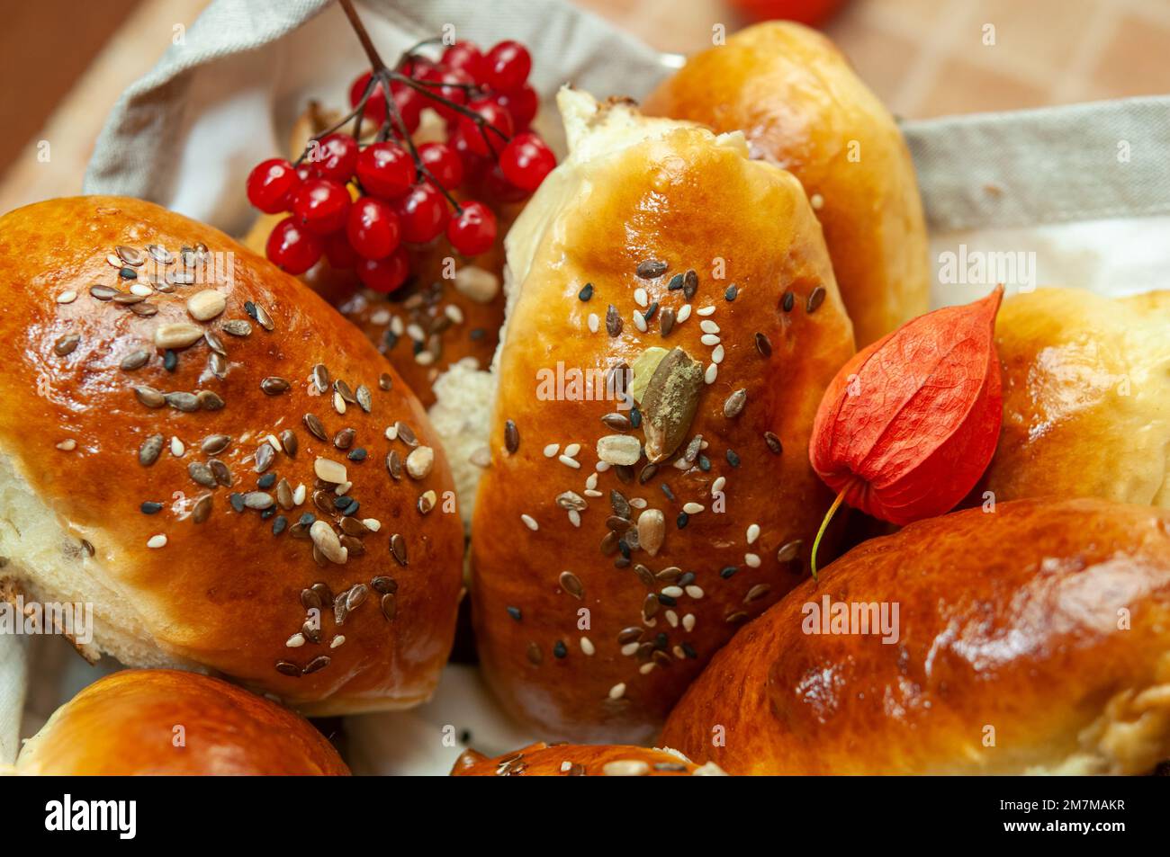 Torte fresche con farcite. Torta farcita. Primo piano. Foto Stock