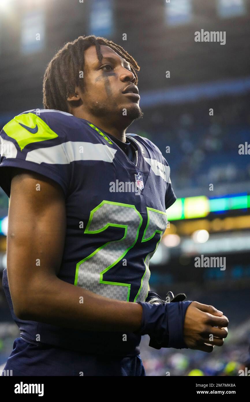 Seattle Seahawks cornerback Tariq Woolen (27) walks off the field after an NFL football game against the Los Angeles Rams, Sunday, Jan. 8, 2023, in Seattle, WA. The Seahawks defeated the Rams in overtime 19-16. (AP Photo/Ben VanHouten) Foto Stock