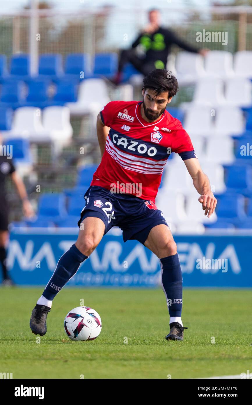 ANDRÉ FILIPE TAVARES GOMES di LOSC Lille corrono con la palla, durante la partita, LOSC Lille vs SC Cambuur match alla Pinatar Arena di San Pedro del Pi Foto Stock