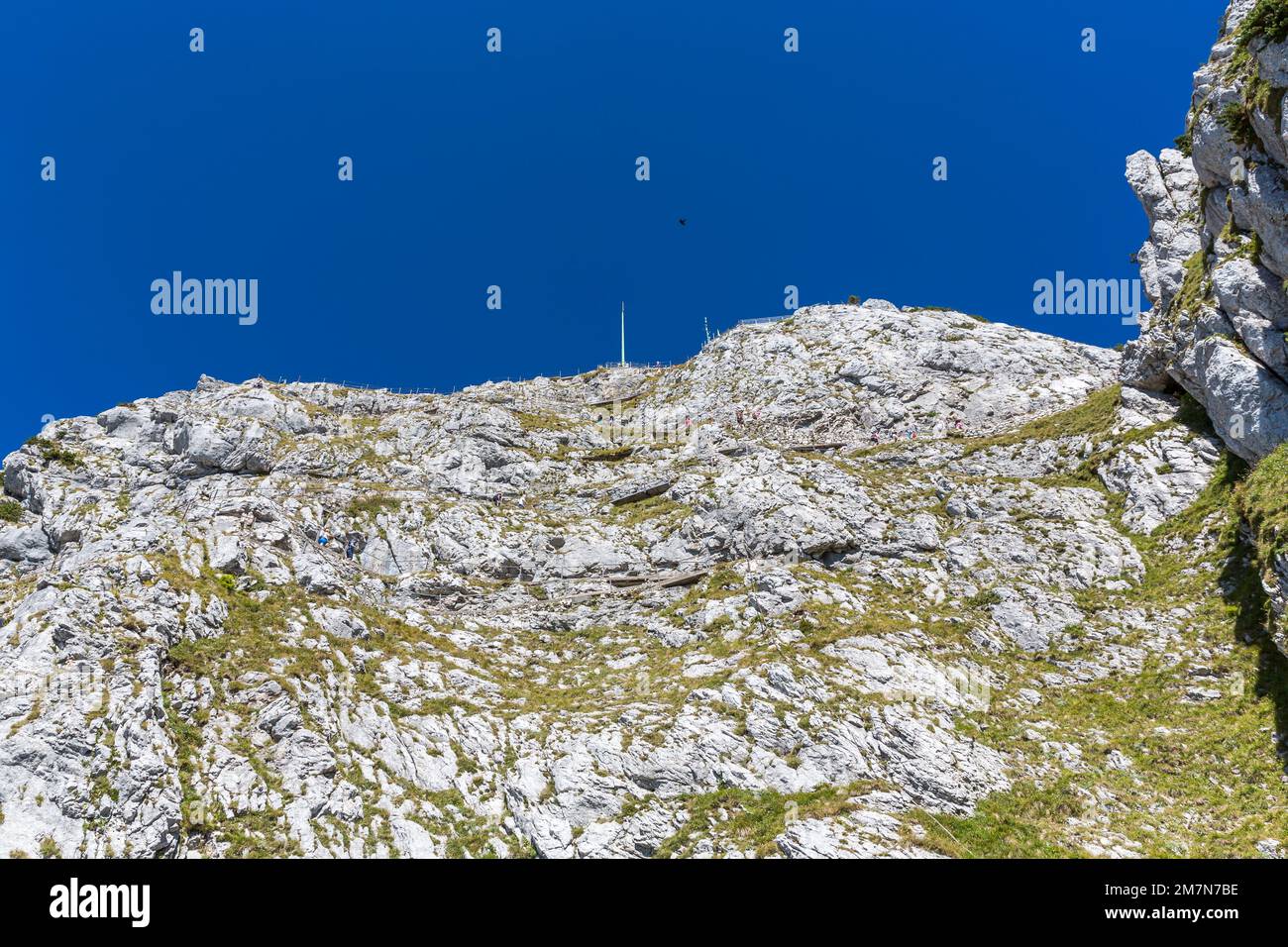 Turisti sul sentiero lastricato immagini e fotografie stock ad alta ...