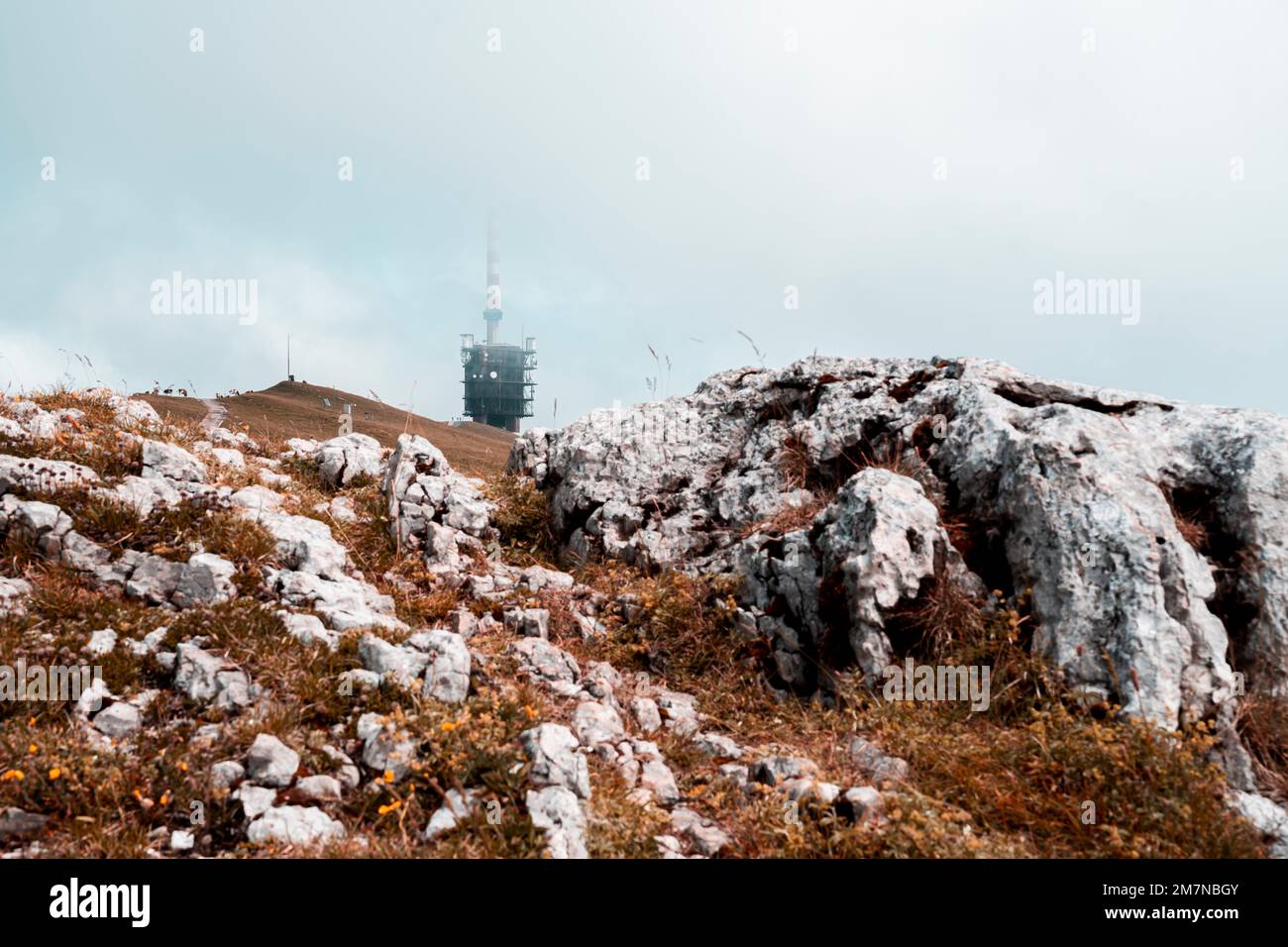 Torre di trasmissione, Chasseral, Giura bernese, Canton Berna, Svizzera Foto Stock