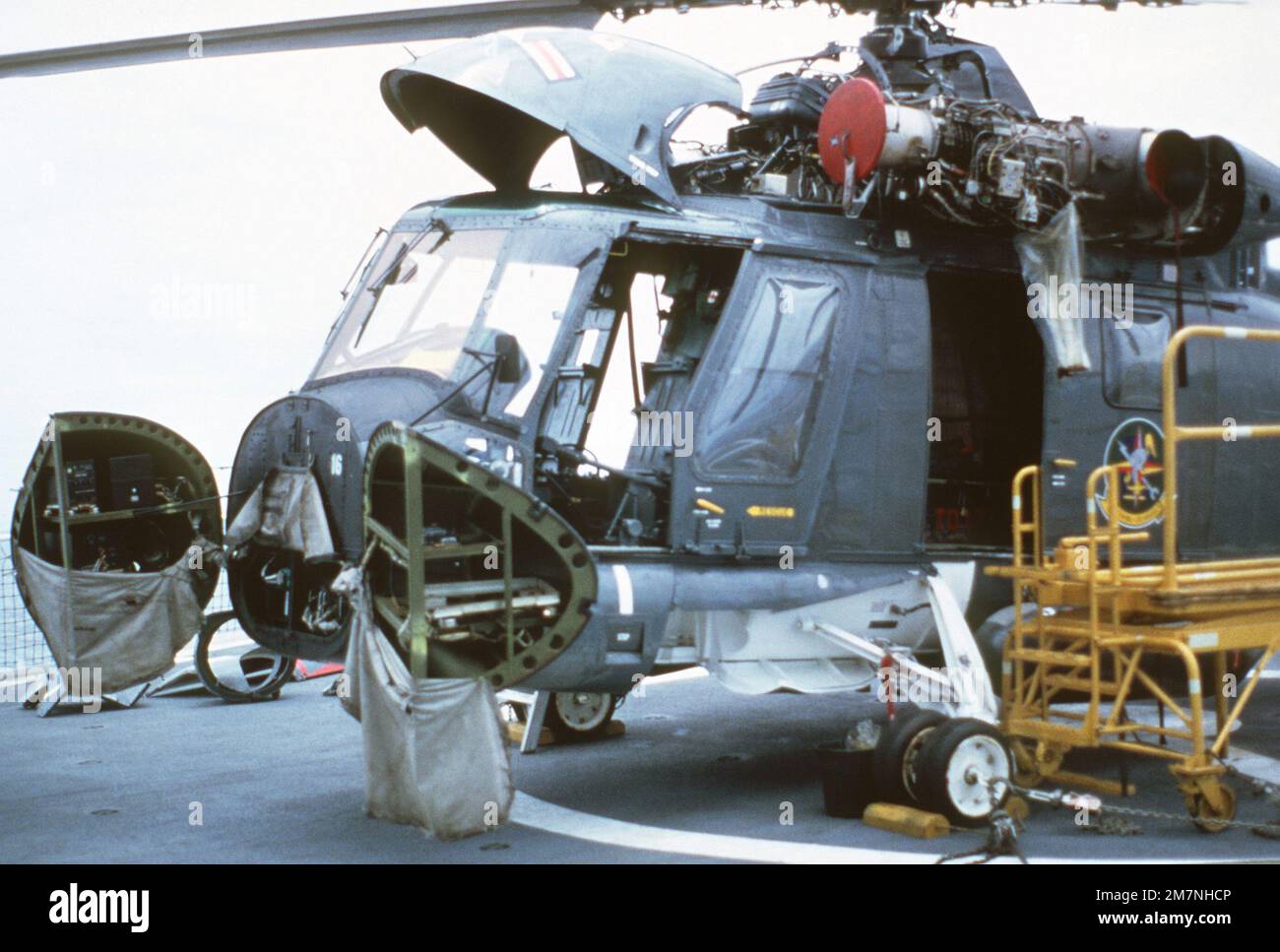 DN-ST-85-10512. Base: USNS Chauvenet (T-AGS 29) Foto Stock