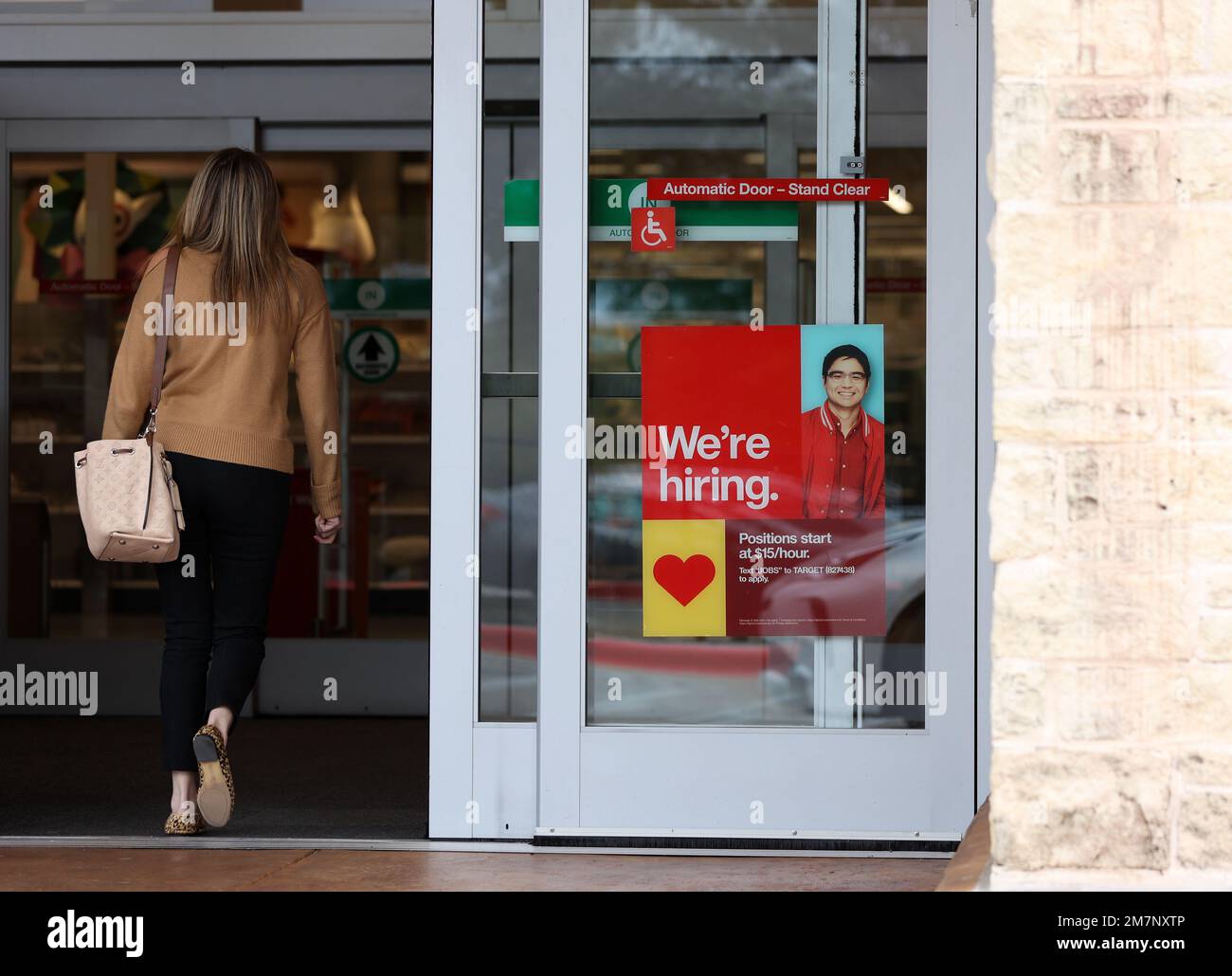 Cedar Park, Texas, Stati Uniti. 1st Dec, 2022. Le aziende dell'area di Cedar Park continuano ad assumere a ritmo sostenuto fino a novembre e all'inizio di dicembre. (Credit Image: © Scott Coleman/ZUMA Press Wire) SOLO PER USO EDITORIALE! Non per USO commerciale! Foto Stock