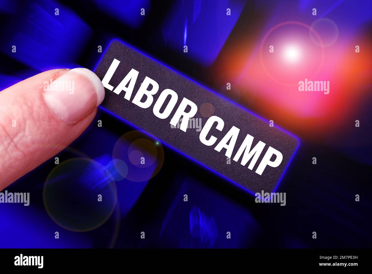 Scrittura con testo Labor Camp, foto concettuale una colonia penale dove viene eseguito il lavoro forzato Foto Stock