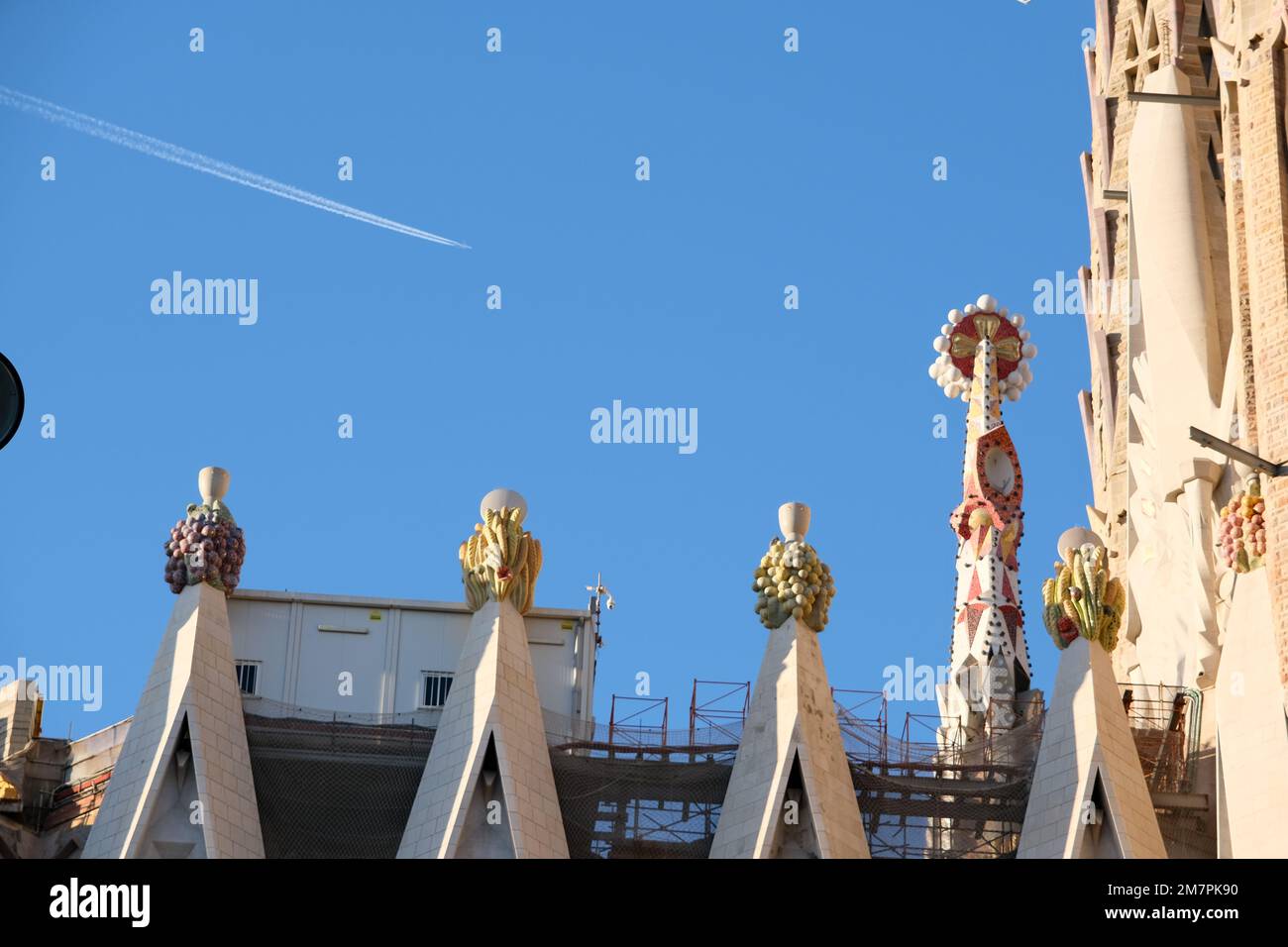 Fronte mare dei Santi Marti, Castello della Sagrada Familia, zona El Guinardo di Barcellona, Spagna (gennaio 2023). Grande città da visitare con un sacco di storia. Foto Stock