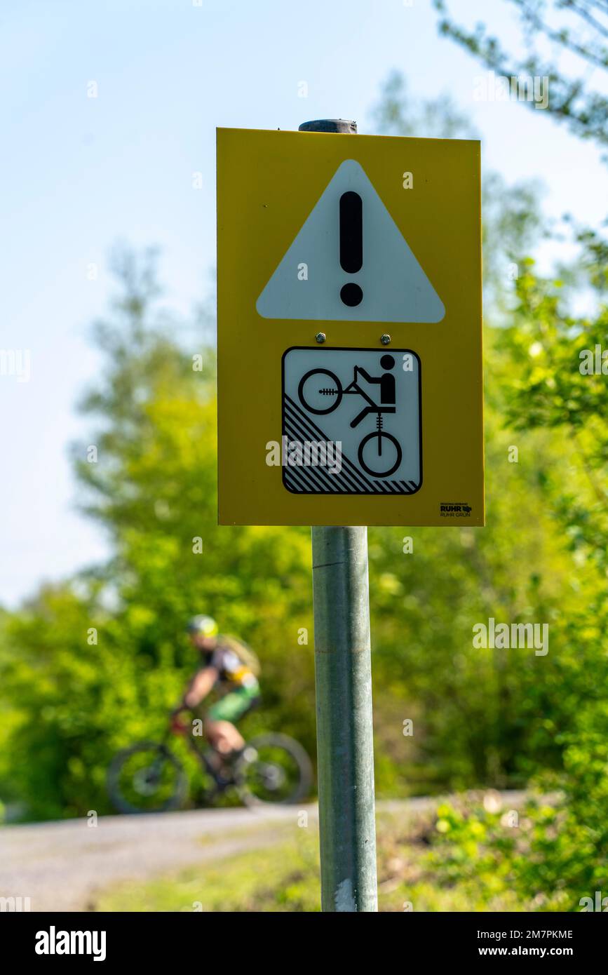 Segnale sul Brammentrail, sentiero per mountain bike sul Slagheap di Schurenbach, a Essen NRW, Germania, Foto Stock