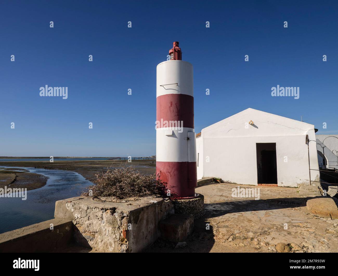 Mulino di marea, Parque Natural da Ria Formosa, vicino Faro, Algarve, Portogallo, Europa Foto Stock