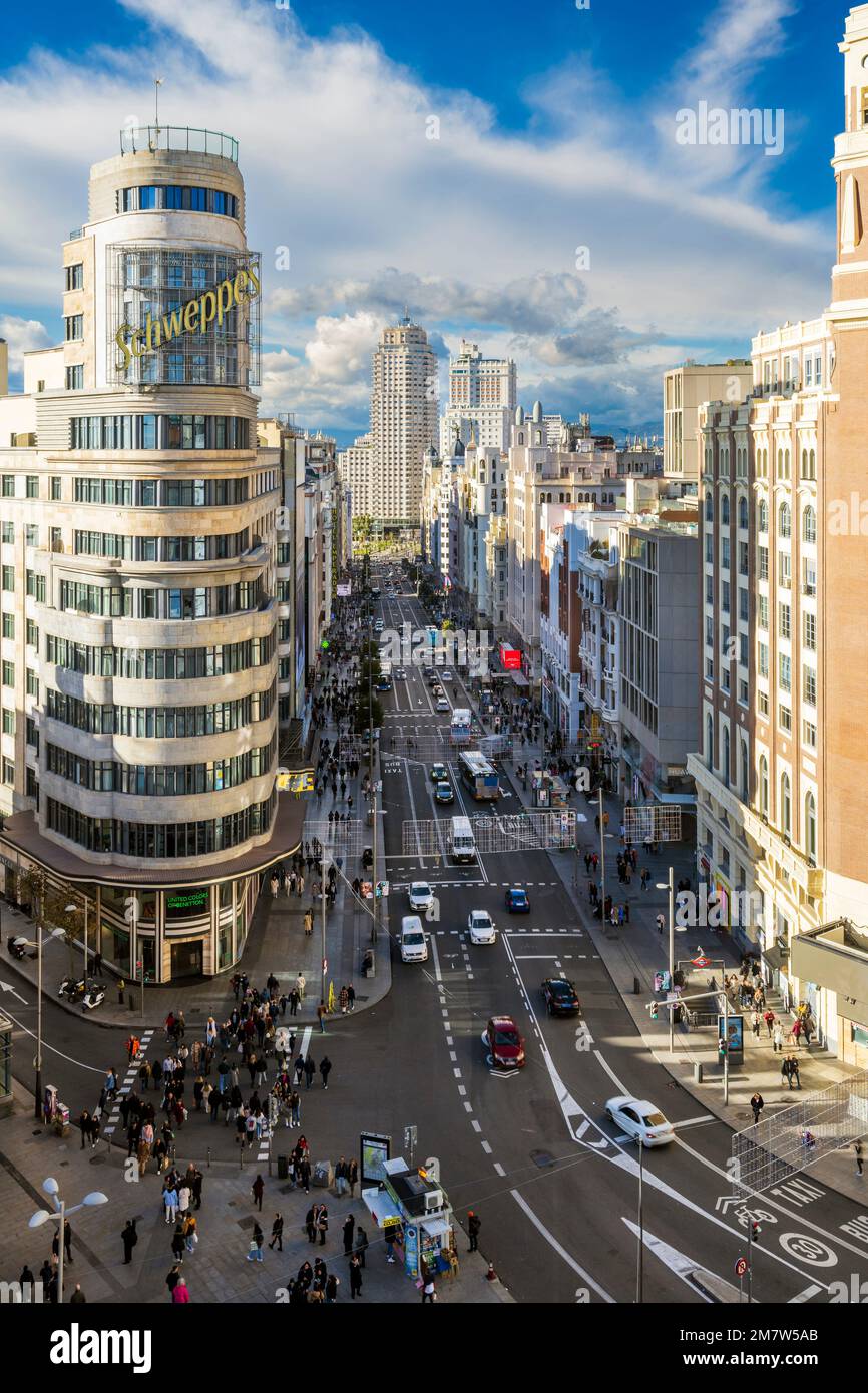 Gran Via e skyline della città, Madrid, Spagna Foto Stock
