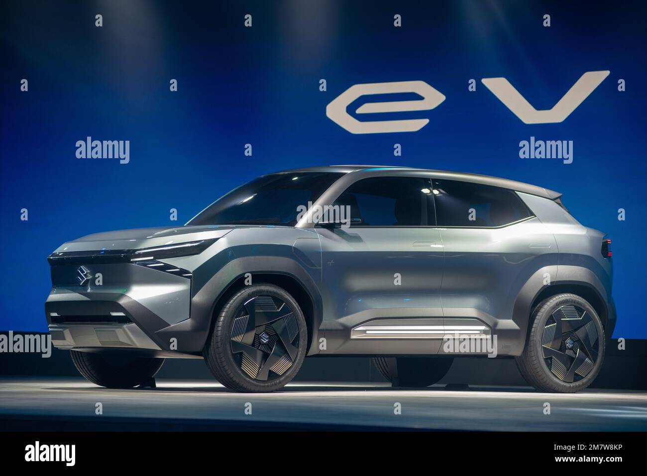 Greater Noida, India. 11th Jan, 2023. Maruti Suzuki ha svelato il concetto EVX SUV con una portata di 550 km all'Auto Expo 2023 di Greater Noida. Credit: SOPA Images Limited/Alamy Live News Foto Stock