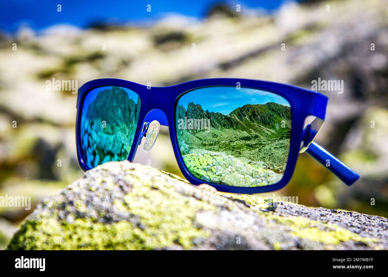 Riflesso blu negli occhiali discount