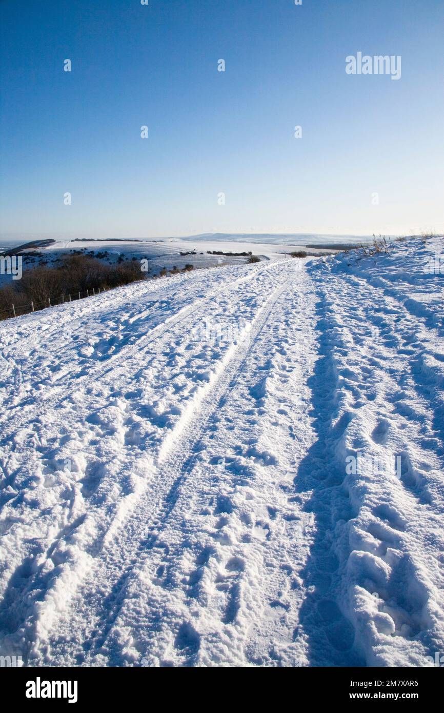 piste in inverno neve sul sussex downs Foto Stock