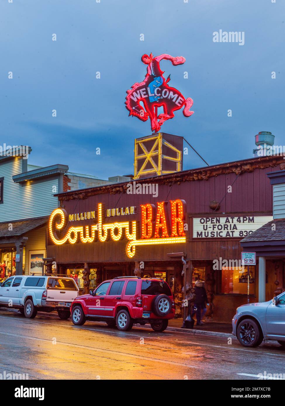Million Dollar Cowboy Bar, Western Style Bar, Jackson Landmark, Town of Jackson, scena tipica in autunno Grand Teton National Park Wyoming, North Ameri Foto Stock