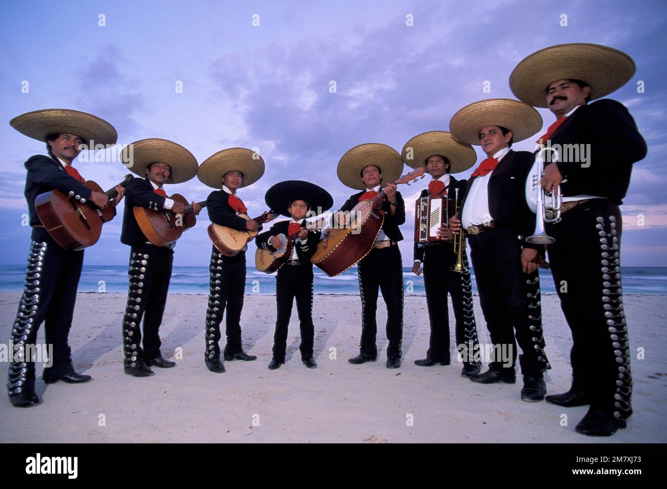Messico, Quintana Roo, Penisola di Yucatán, Caraibi, spiaggia Mariachi band Foto Stock