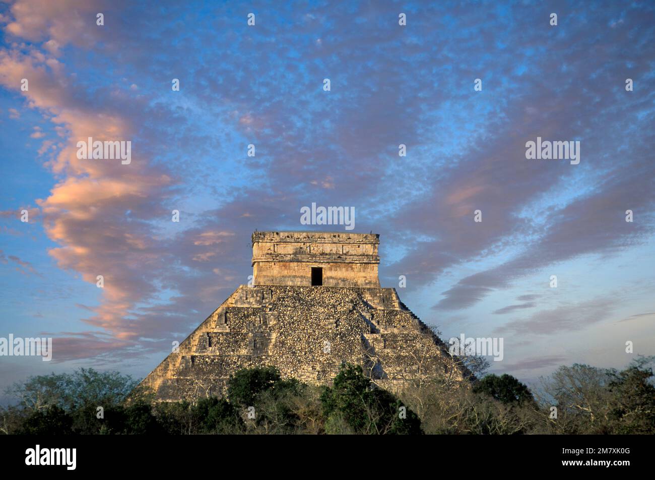 Nord America, Messico, Città pre-ispanica di Chichen Itza, Patrimonio Mondiale dell'UNESCO, Chichen Itza, Tempio di Kukulkan Foto Stock